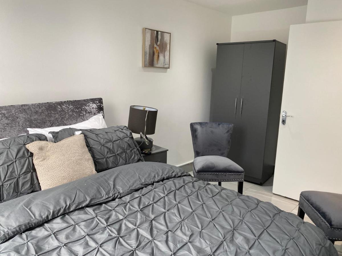 Luxurious 2-Bed Apartment In Woolwich London Luaran gambar