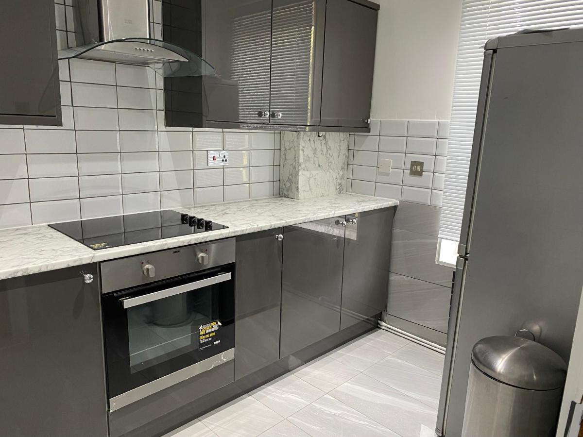 Luxurious 2-Bed Apartment In Woolwich London Luaran gambar