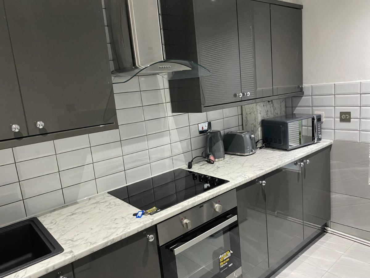 Luxurious 2-Bed Apartment In Woolwich London Luaran gambar