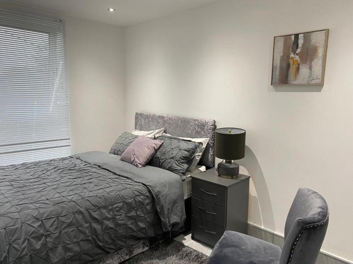 Luxurious 2-Bed Apartment In Woolwich London Luaran gambar