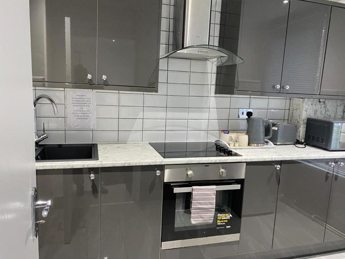 Luxurious 2-Bed Apartment In Woolwich London Luaran gambar